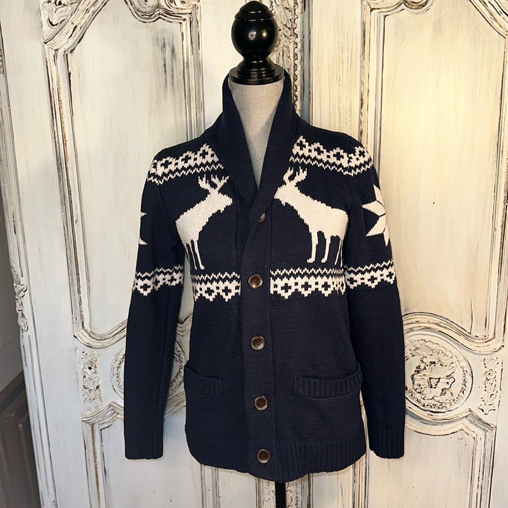 Elegant Navy Cardigan with Reindeer Design